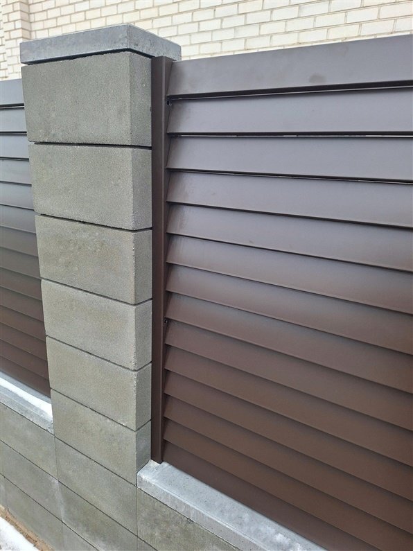 Betoninis tvoros stulpo stogelis RTE-40x20x5-S 1 Betoninis tvoros stulpo stogelis RTE-40x20x5-S 1