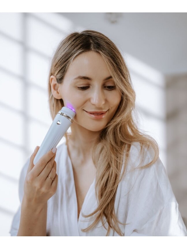 Beautifly B-Glossy Acne Young Ultragarsinis grožio aparatas su LED šviesos terapija probleminei odai 4 Beautifly B-Glossy Acne Young Ultragarsinis grožio aparatas su LED šviesos terapija probleminei odai 4