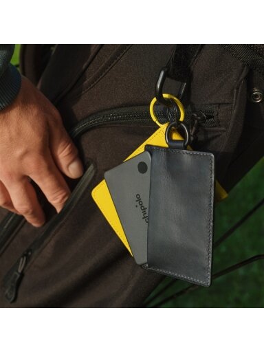 Chipolo CARD – Wireless Rechargeable Slim Bluetooth Tracker for iOS & Android, Charcoal