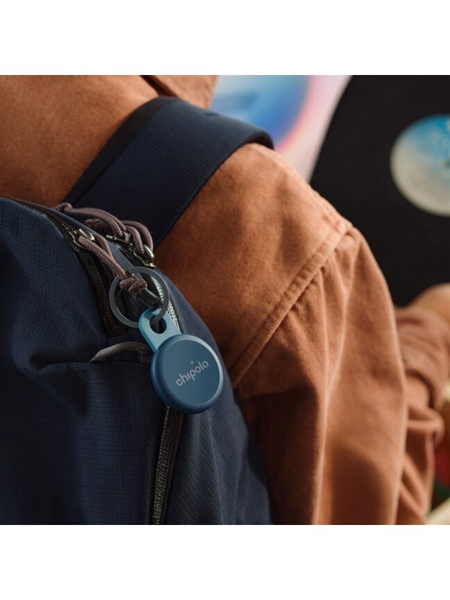 Chipolo LOOP – Rechargeable Bluetooth Tracker with Silicone Loop for iOS & Android, Navy