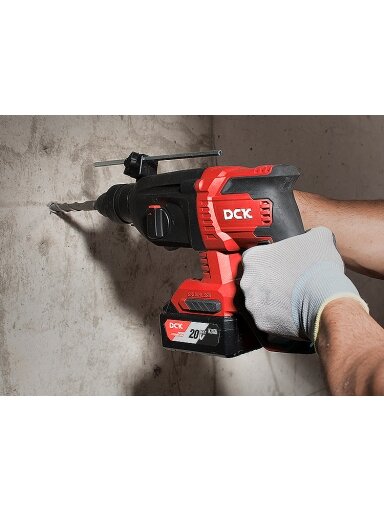 DCK Akumuliatorinis bešepetėlinis perforatorius SDS+ 2,8J 20V, KDZC04-24FK, DCK (2x5,0Ah akumuliatorius, įkroviklis) DCK Akumuliatorinis bešepetėlinis perforatorius SDS+ 2,8J 20V, KDZC04-24FK, DCK (2x5,0Ah akumuliatorius, įkroviklis)