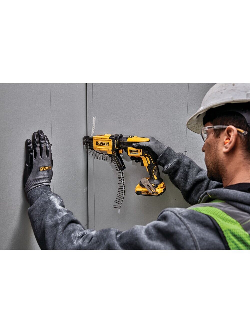 DeWalt Juostinis suktuvas DeWALT DCF620D2K+DCF6202 2x2 Ah 4