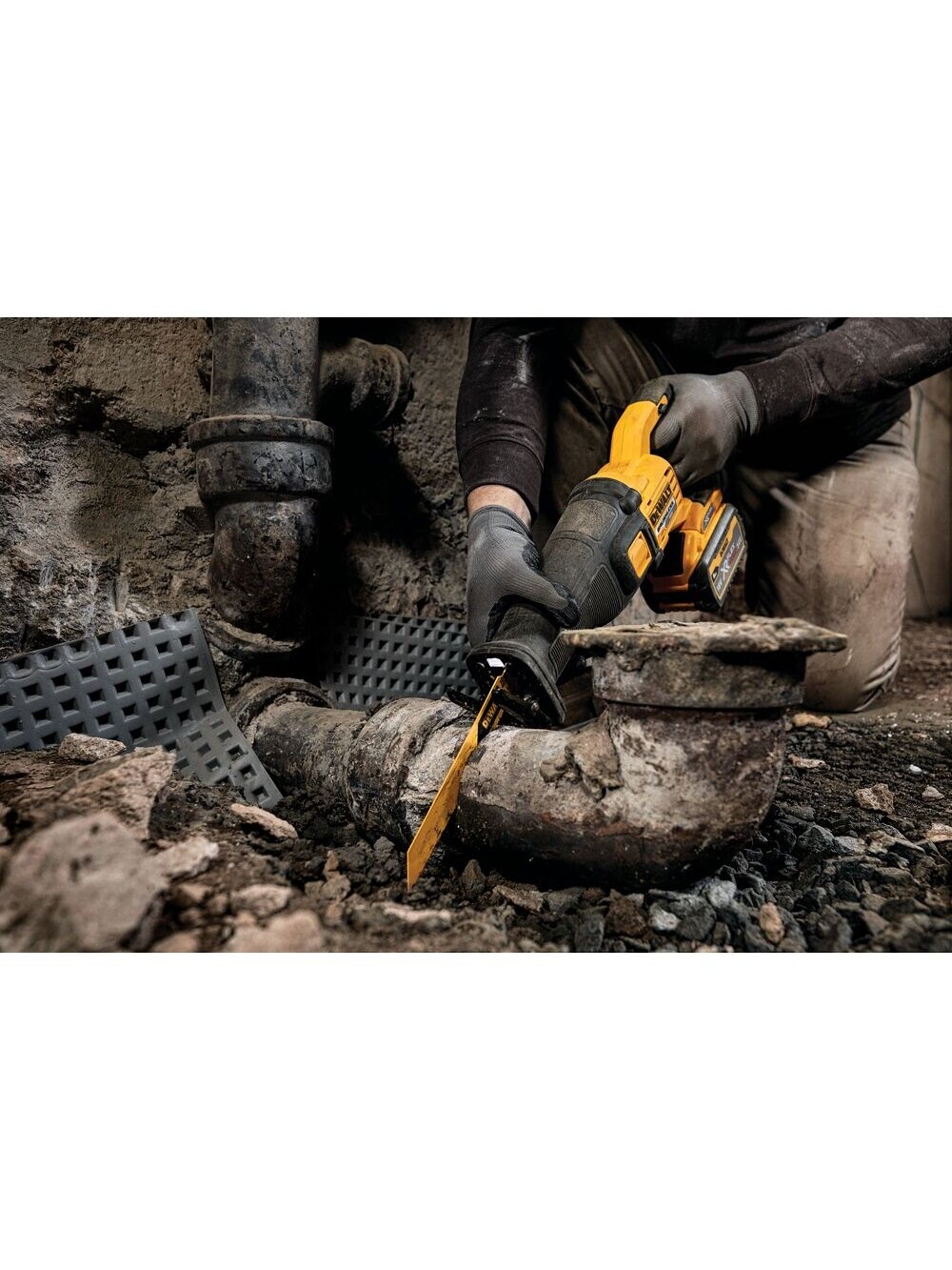 DeWalt Tiesinis pjūklas DeWALT DCS389T2 FLEXVOLT 54V 4 DeWalt Tiesinis pjūklas DeWALT DCS389T2 FLEXVOLT 54V 4