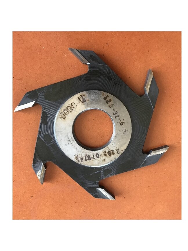 Diskinė griovelių FREZA Belmash D125x32x6 (išorinis diametras (skersmuo) 125 mm, vidinis standartinis- 32 mm, 6- su kietmetalio galiukais 2 Diskinė griovelių FREZA Belmash D125x32x6 (išorinis diametras (skersmuo) 125 mm, vidinis standartinis- 32 mm, 6- su kietmetalio galiukais 2
