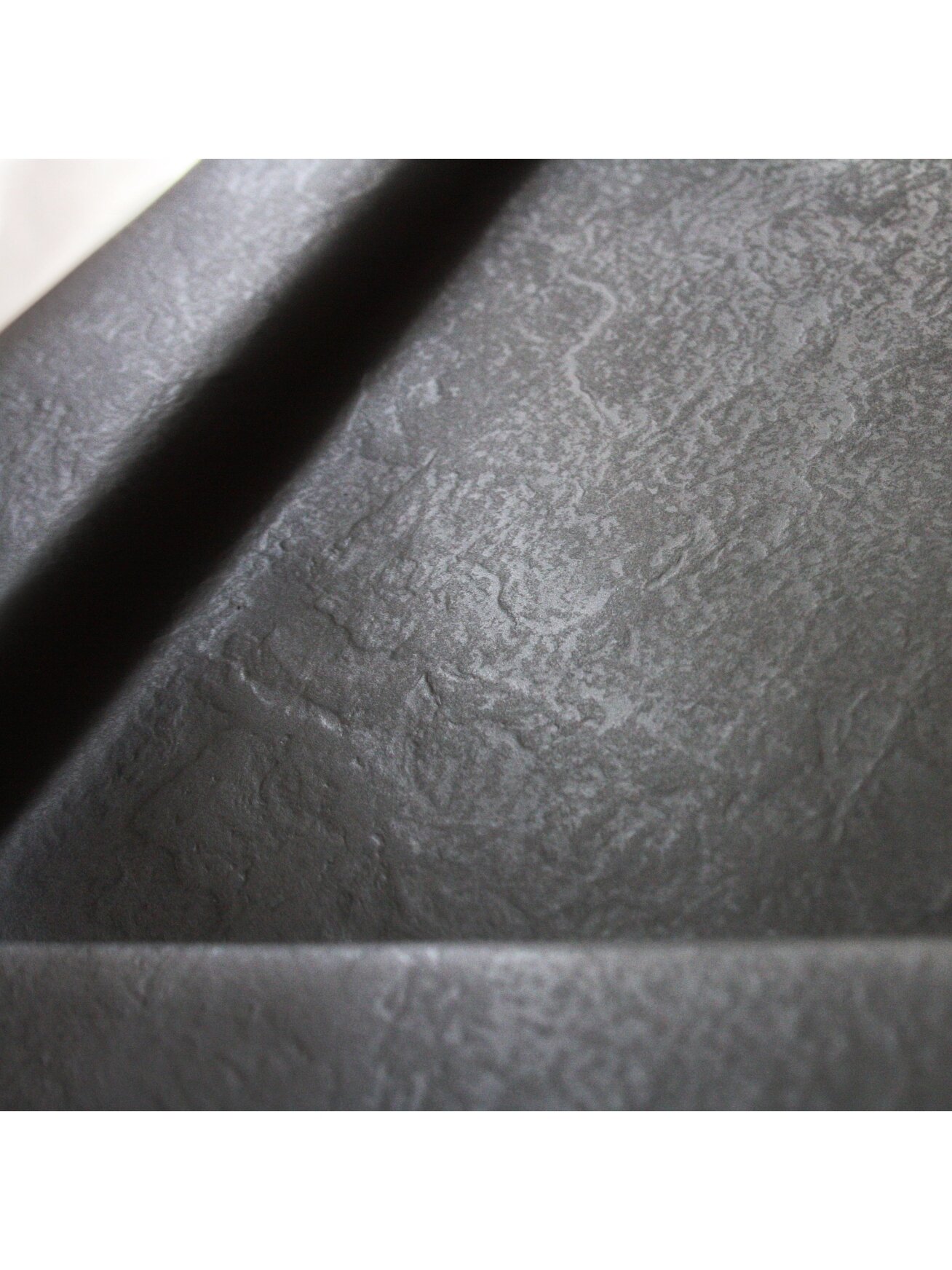Dušo padėklas Flat Stone Effect 150x90x5 cm, antracito spalva Dušo padėklas Flat Stone Effect 150x90x5 cm, antracito spalva
