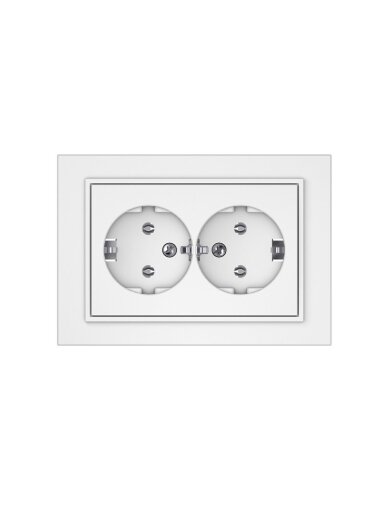 Dvivietis kištukinis lizdas VILMA QR1000, mat. baltos spalv.