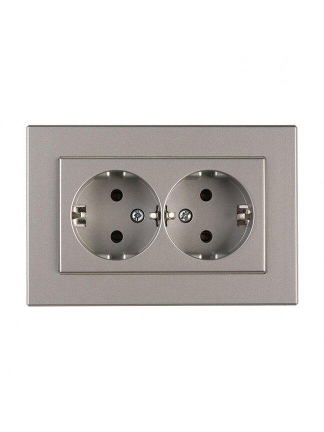 Dvivietis kištukinis lizdas VILMA XP500, metalo spalvos Dvivietis kištukinis lizdas VILMA XP500, metalo spalvos