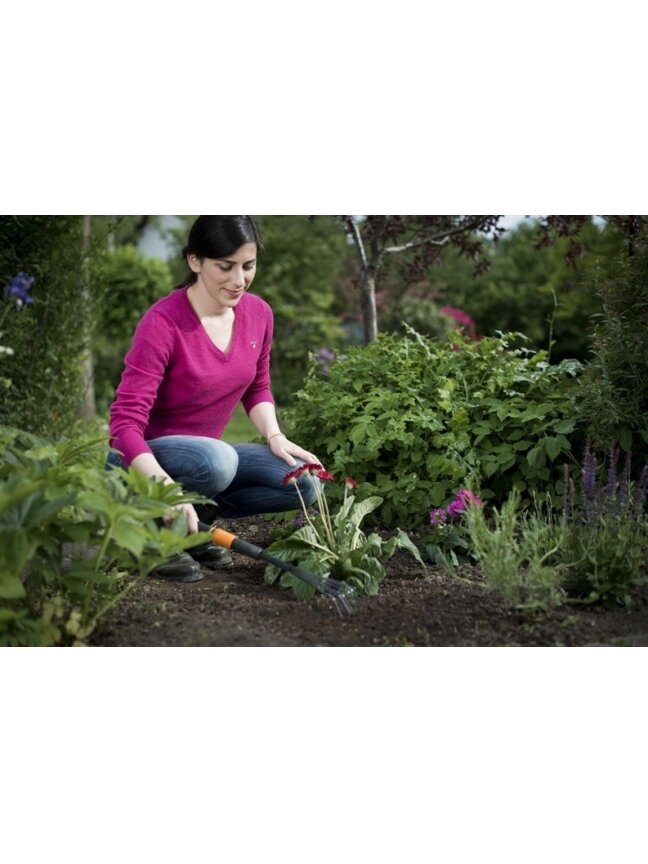 Grėblys vėduoklinis Fiskars QuickFit Flower 135552, 320 mm 2 Grėblys vėduoklinis Fiskars QuickFit Flower 135552, 320 mm 2