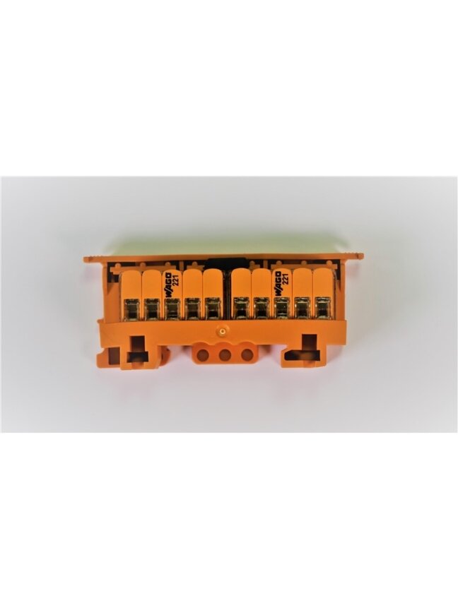 Jungtys 221-415 (2 vnt.) su laikikliu 221-500 ir trumpikliu 1 Jungtys 221-415 (2 vnt.) su laikikliu 221-500 ir trumpikliu 1