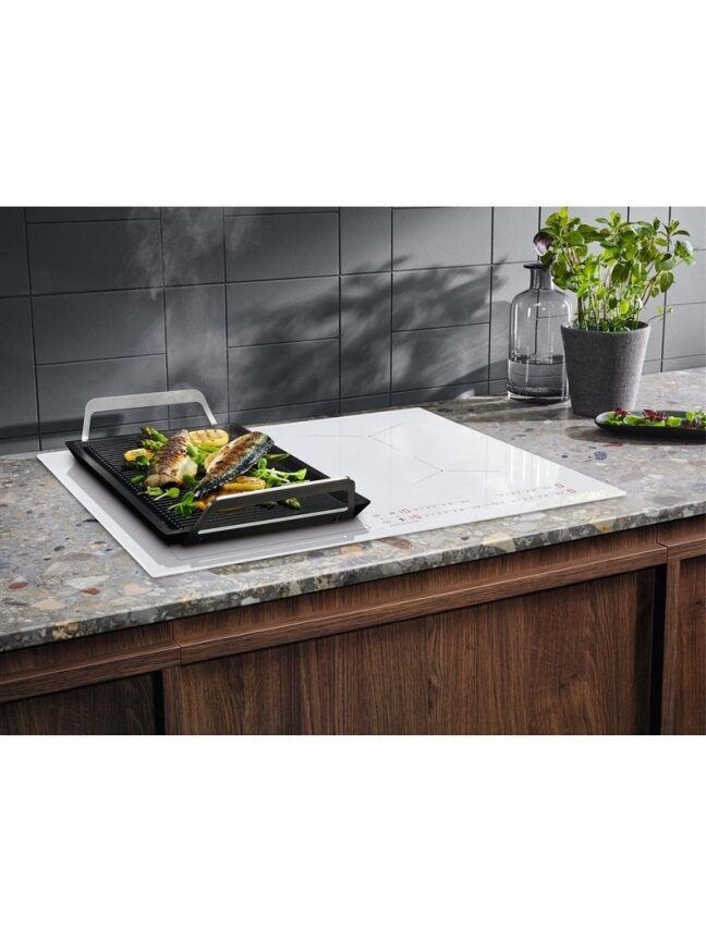 Kaitlentė įmontuojama Electrolux EIV63440BW, 7350W 2