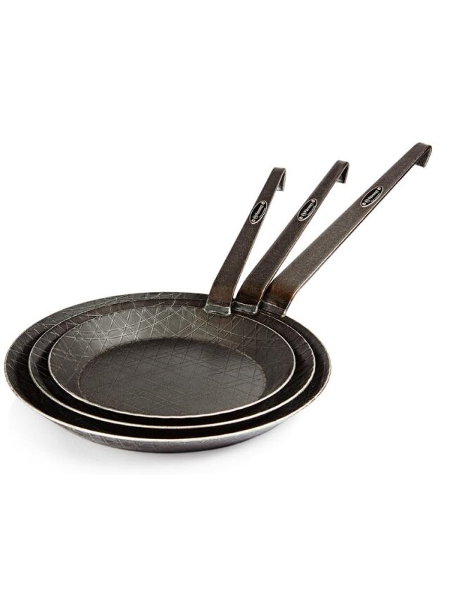 Kaltinio plieno keptuvė Ø 20 cm Kaltinio plieno keptuvė Ø 20 cm