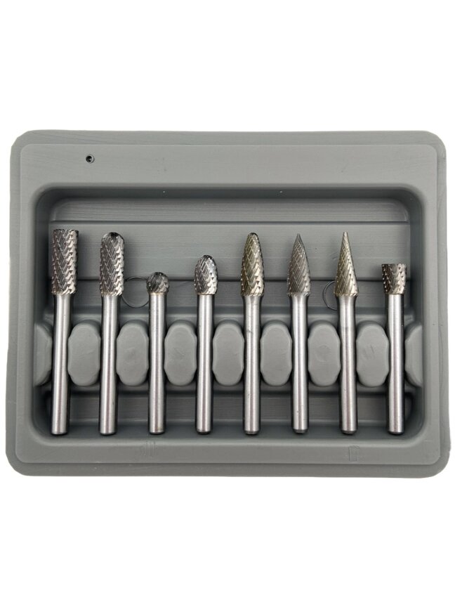 ⬡ Kietmetalio sukamųjų frezų rinkinys Ø6x8 mm 8 vnt. (GX608XX68) ⬡ Kietmetalio sukamųjų frezų rinkinys Ø6x8 mm 8 vnt. (GX608XX68)