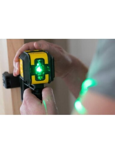 Lazerinis nivelyras CUBIX green su  dėklu ir spaustuvu, Stanley