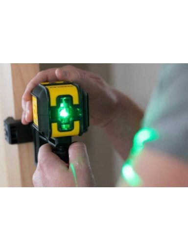 Lazerinis nivelyras CUBIX green su  dėklu ir spaustuvu, Stanley