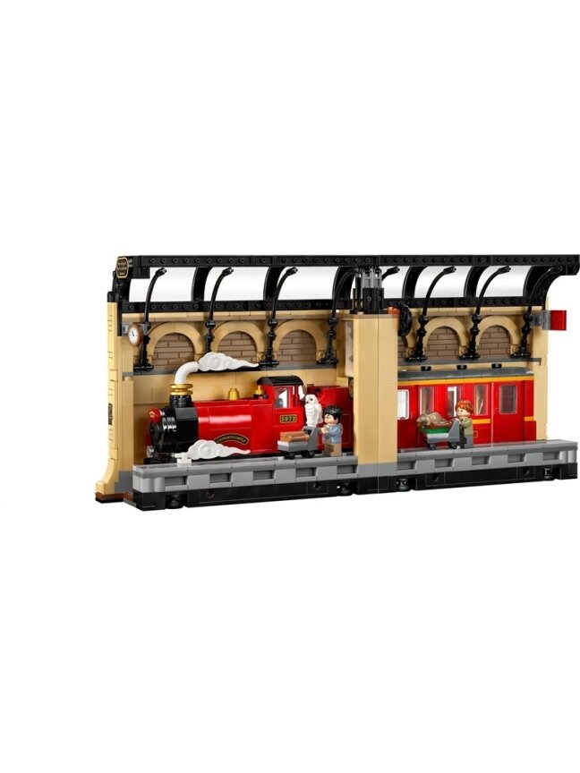 LEGO® Harry Potter Book Nook: Hogwarts™ Express, 832 pcs 2