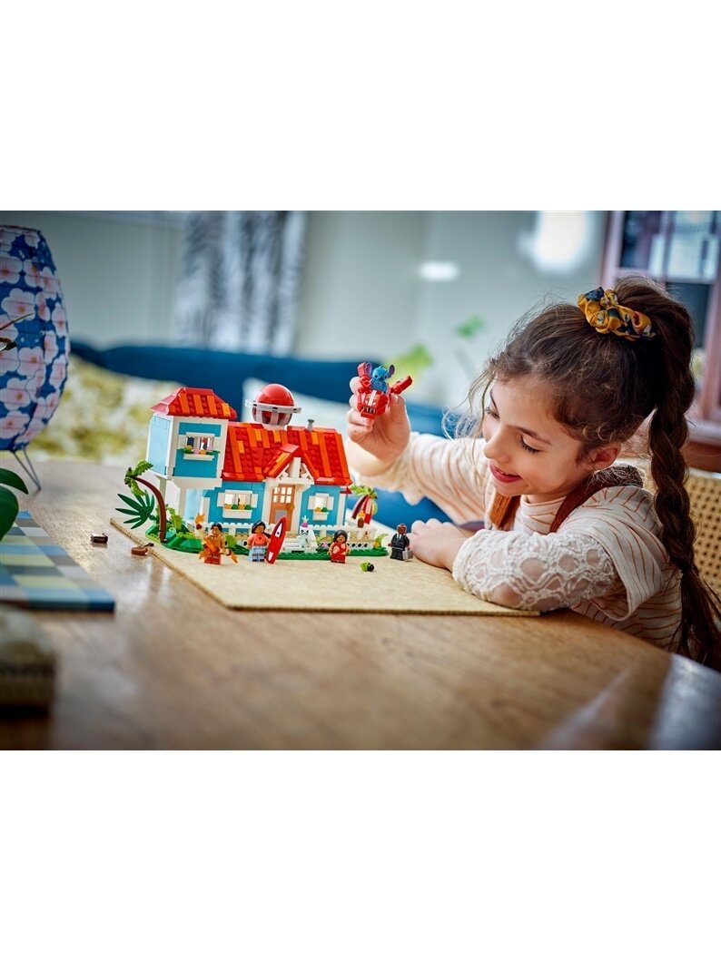 LEGO® Disney Lilo and Stitch Beach House 43268, 834 pcs 2 LEGO® Disney Lilo and Stitch Beach House 43268, 834 pcs 2
