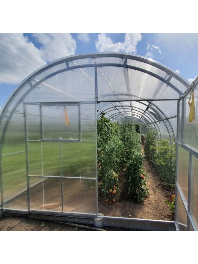 MAXI 4.1x5.96m. 4 mm 3 MAXI 4.1x5.96m. 4 mm 3