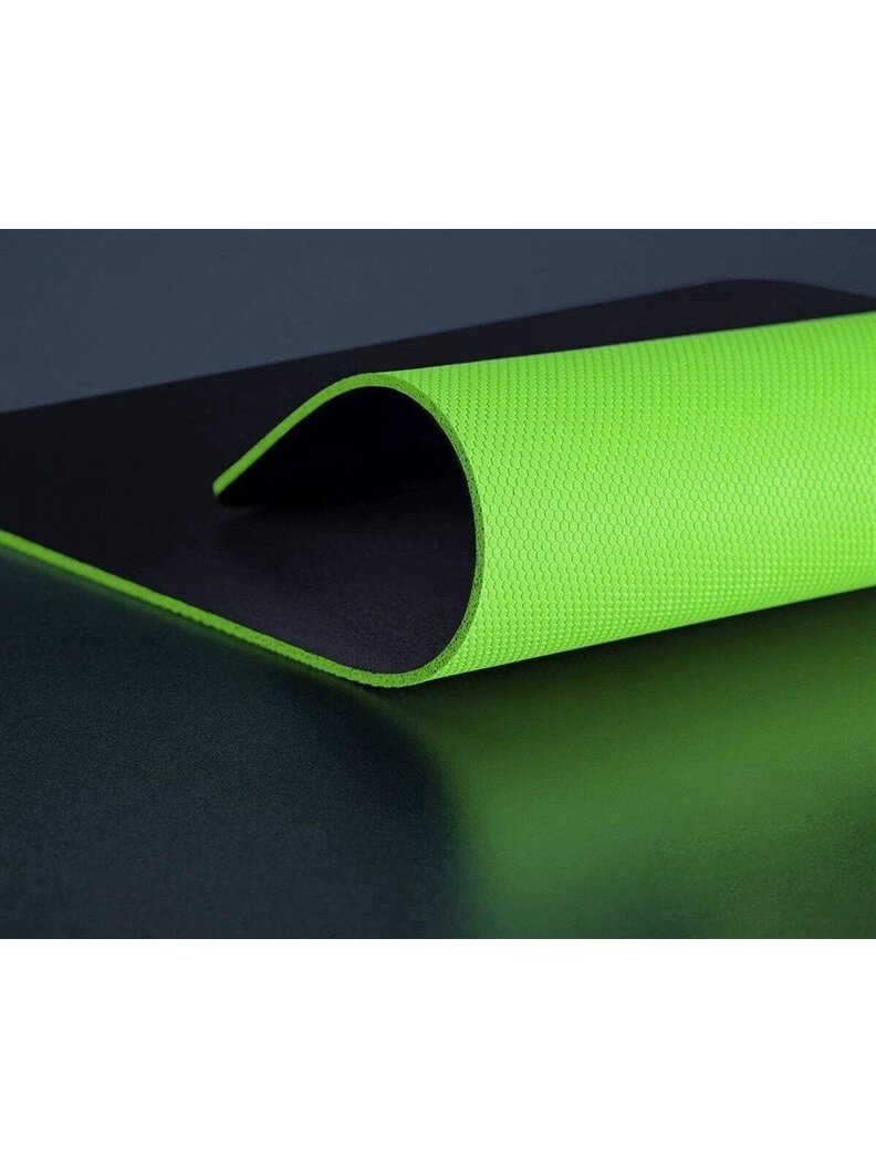 Pelės kilimėlis Razer, 410 mm x 940 mm x 4 mm, juoda 2 Pelės kilimėlis Razer, 410 mm x 940 mm x 4 mm, juoda 2
