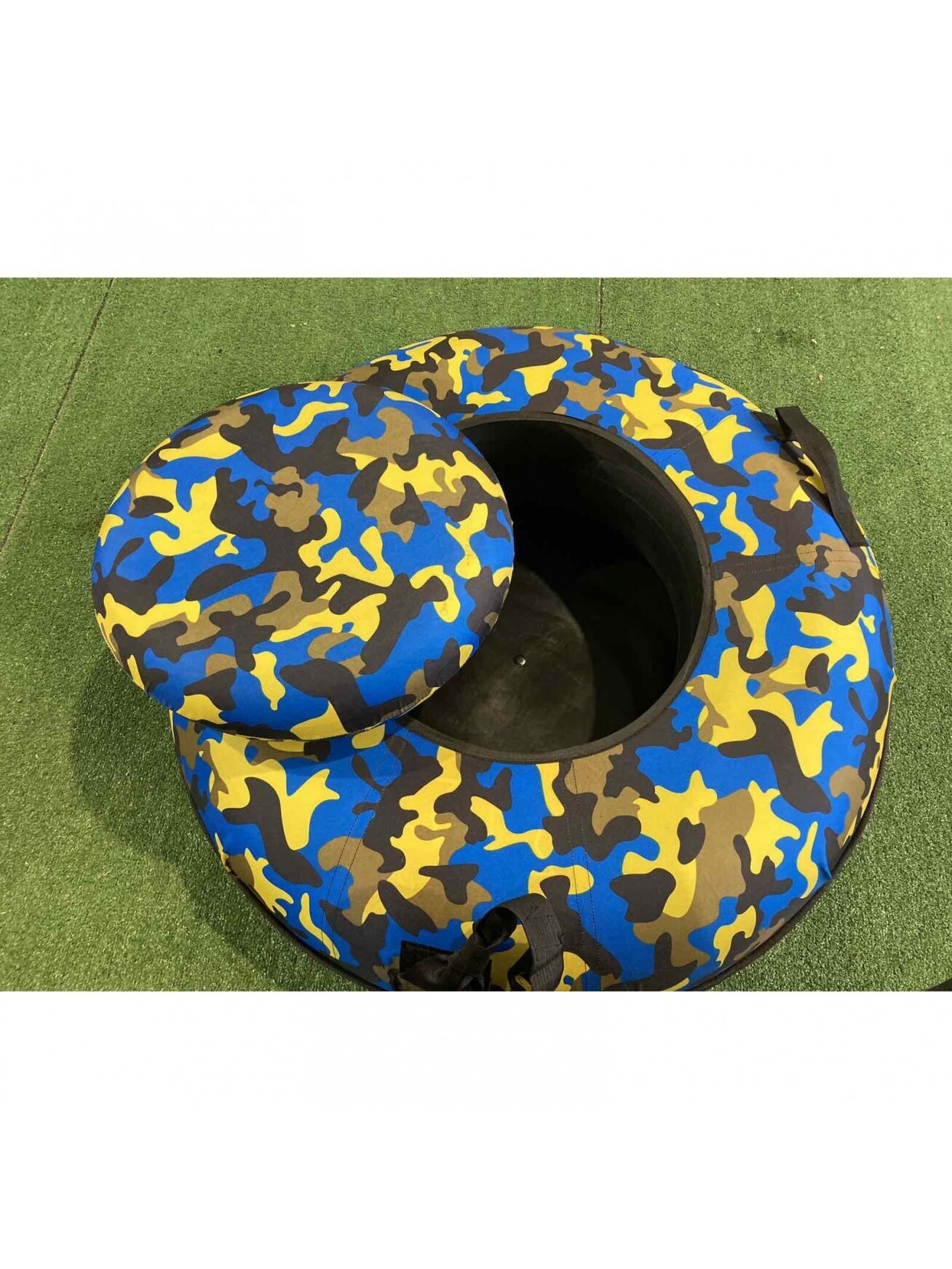 Pripučiama sniego čiuožynė su plastikiniu dugnu 100 cm «Camo» 2 Pripučiama sniego čiuožynė su plastikiniu dugnu 100 cm «Camo» 2