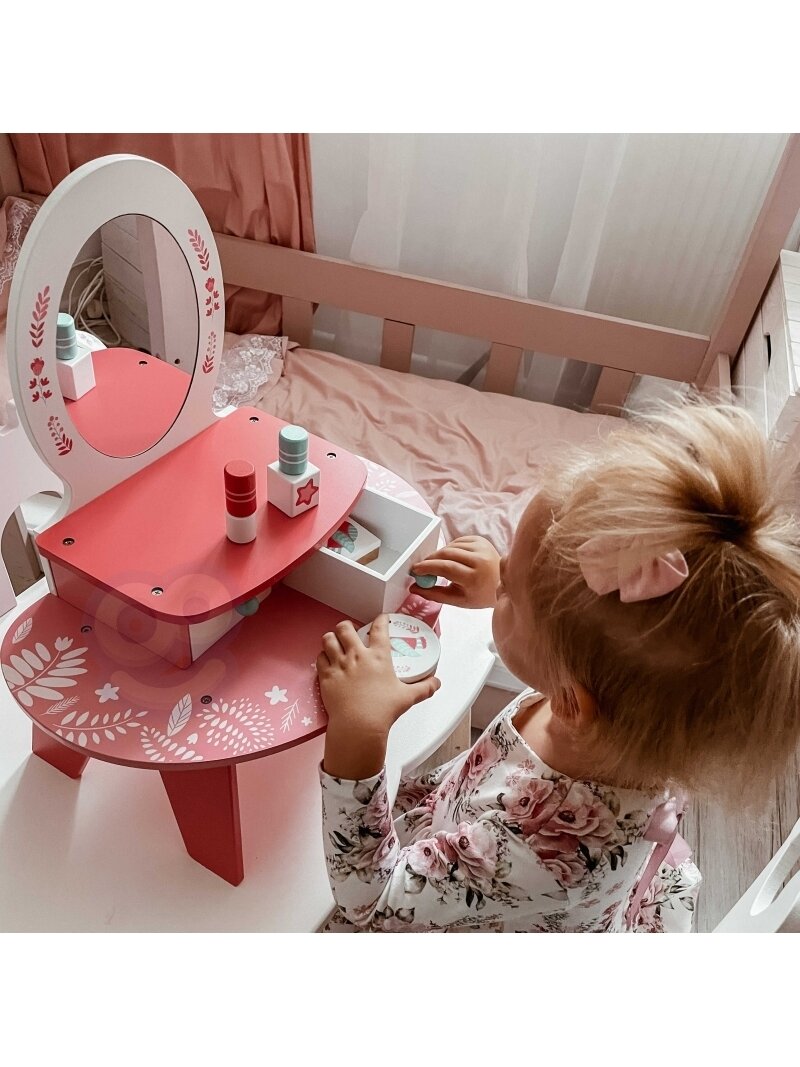 Rožinis medinis kosmetinis staliukas su veidrodžiu TOOKY TOY 1 Rožinis medinis kosmetinis staliukas su veidrodžiu TOOKY TOY 1