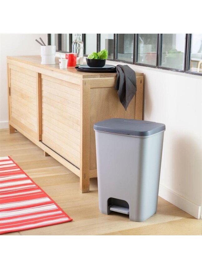Šiukšliadėžė Curver Essentials, pilka, 40 l, 55 cm x 37.5 cm 1 Šiukšliadėžė Curver Essentials, pilka, 40 l, 55 cm x 37.5 cm 1