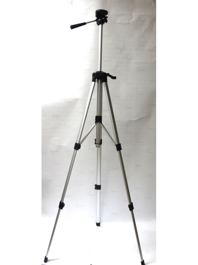 Trikojis stovas su elevatoriumi LET-B (60 - 168 cm) Trikojis stovas su elevatoriumi LET-B (60 - 168 cm)