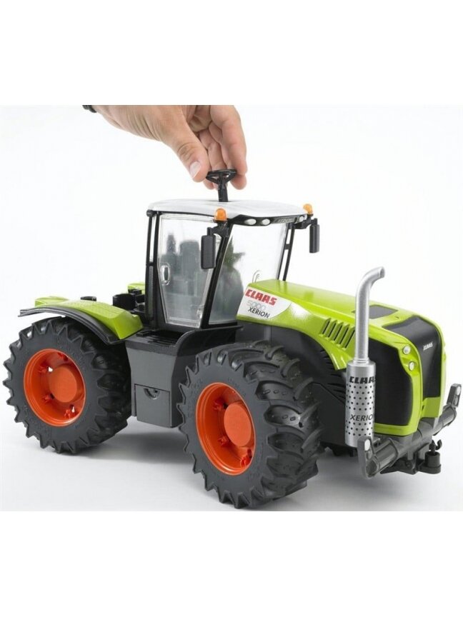 Žaislinis traktorius Bruder Claas Xerion 5000, juoda/žalia 2 Žaislinis traktorius Bruder Claas Xerion 5000, juoda/žalia 2